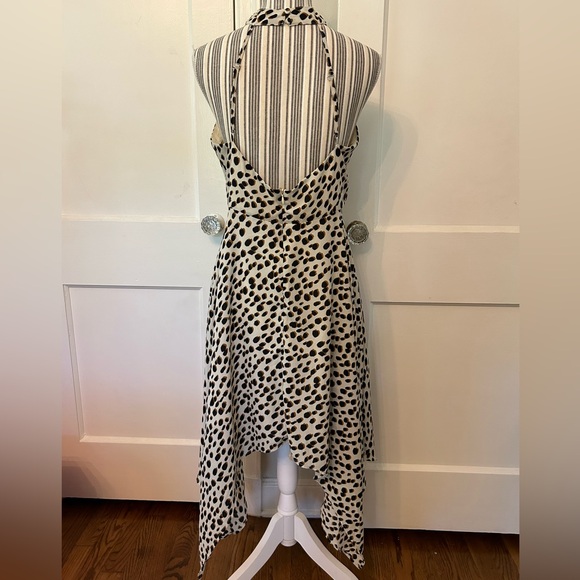 TCEC Halter Dress - Picture 4 of 7